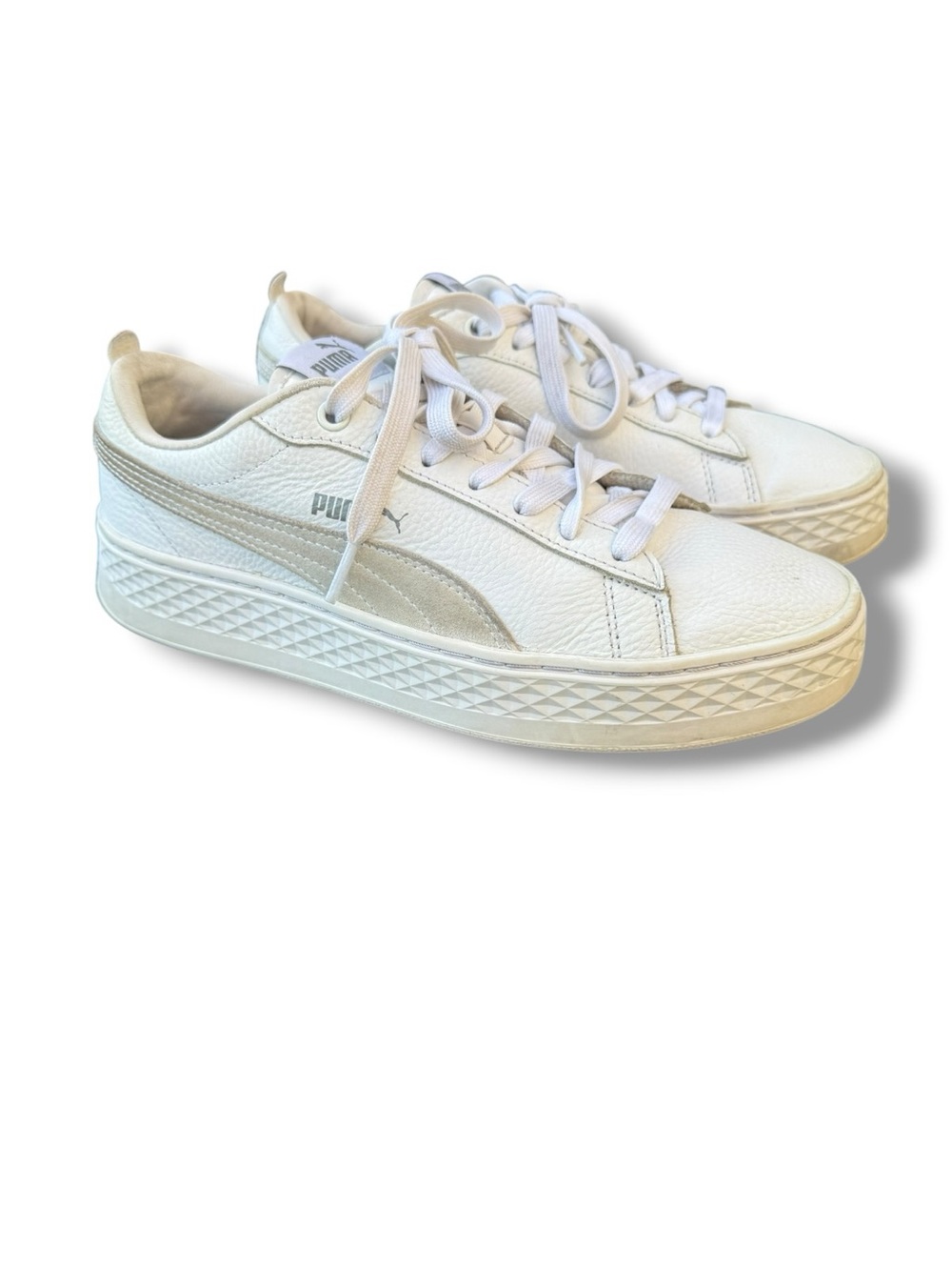 PUMA Women's Smash Platform Low Leather Sneakers, White, Size 8.5